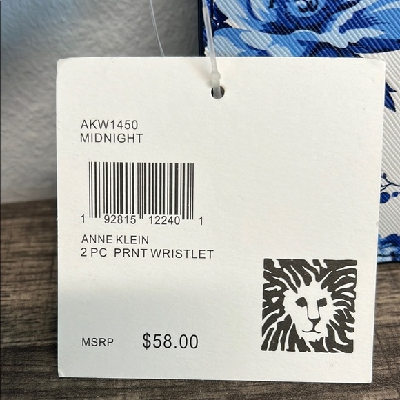 Anne Klein Blue and White Floral Wristlet ✨ - Picture 3 of 7